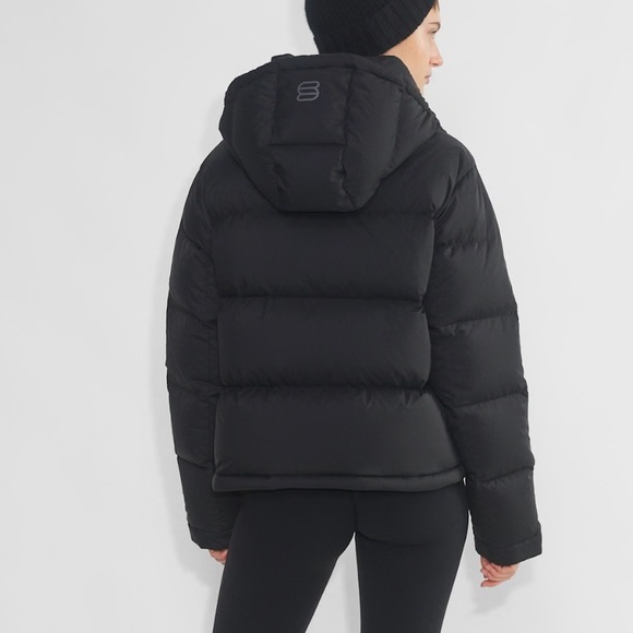 ARITZIA SUPER PUFF SHORTY CLIMATTE - Picture 2 of 13